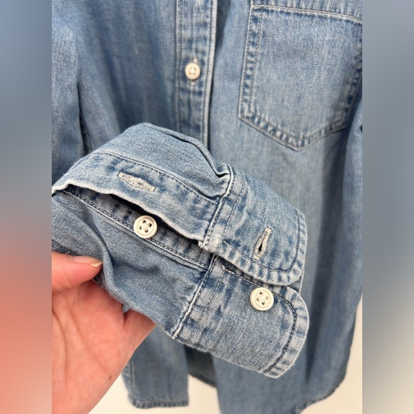 Crewcuts by J Crew Girls Size 10 Blue Jeans Chambray Button Down Shirt Top - Picture 3 of 6